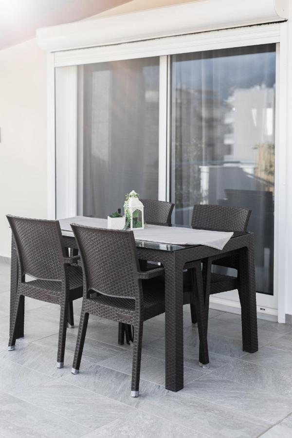 Deluxe Διαμερισμα Appartement Patras Buitenkant foto