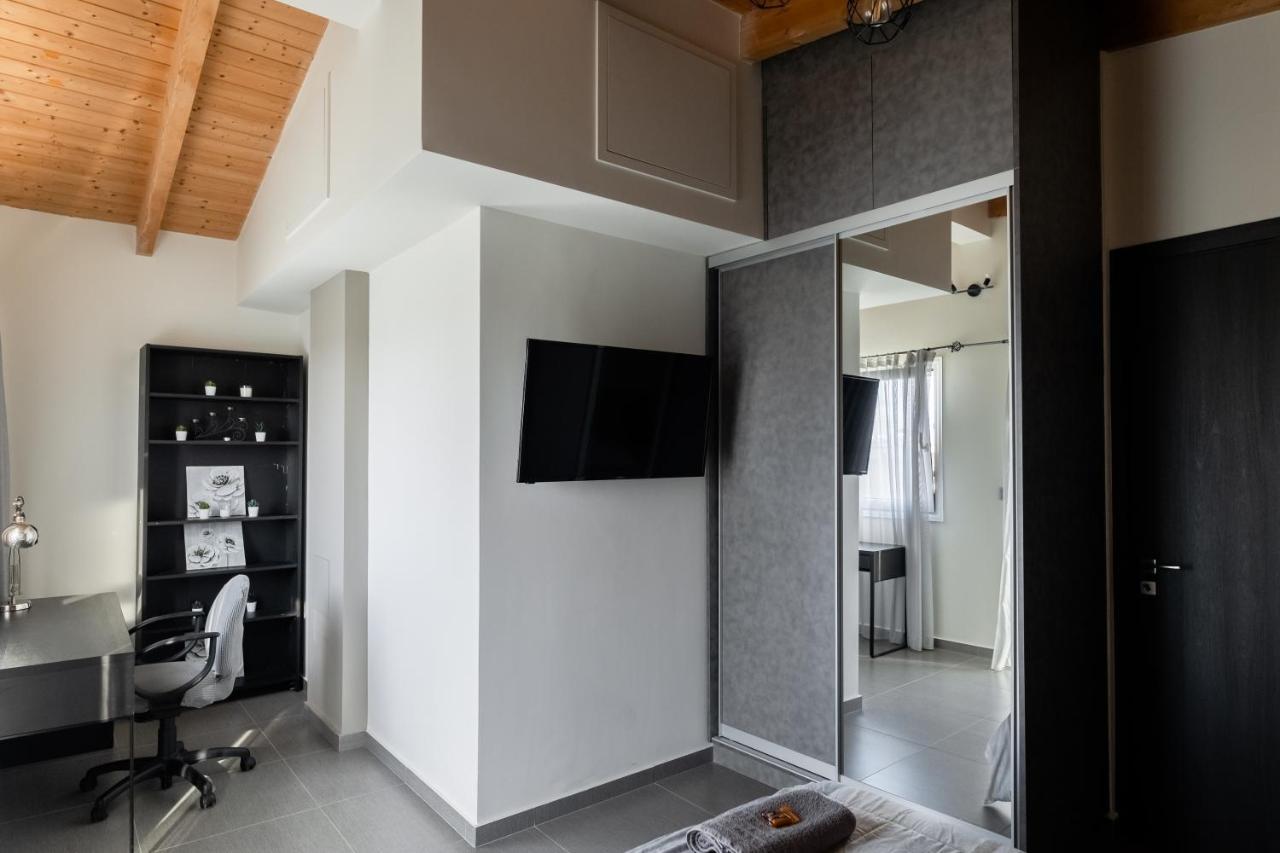 Deluxe Διαμερισμα Appartement Patras Buitenkant foto