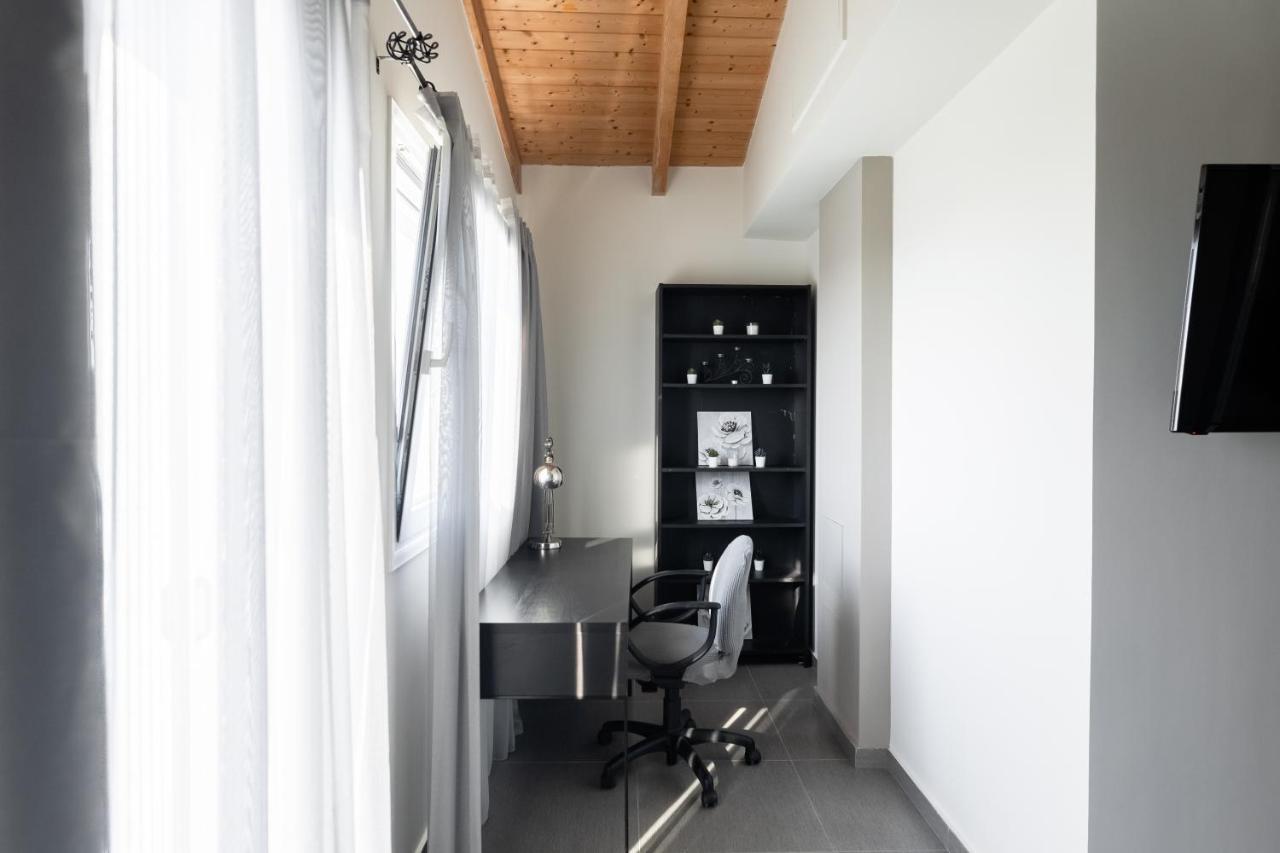 Deluxe Διαμερισμα Appartement Patras Buitenkant foto